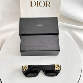 Picture of Dior Sunglasses _SKUfw77817709fw